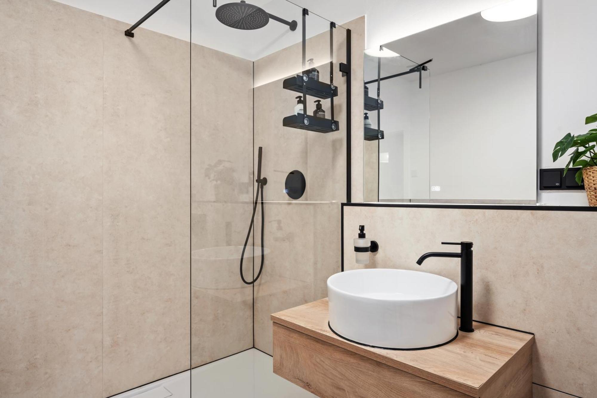 Edler Wohnraum Schwanenteich-Penthouse Mit Garage, Grill, Kaffeevollautomat, Klima, Lift & Terrasse Lägenhet Zwickau Exteriör bild