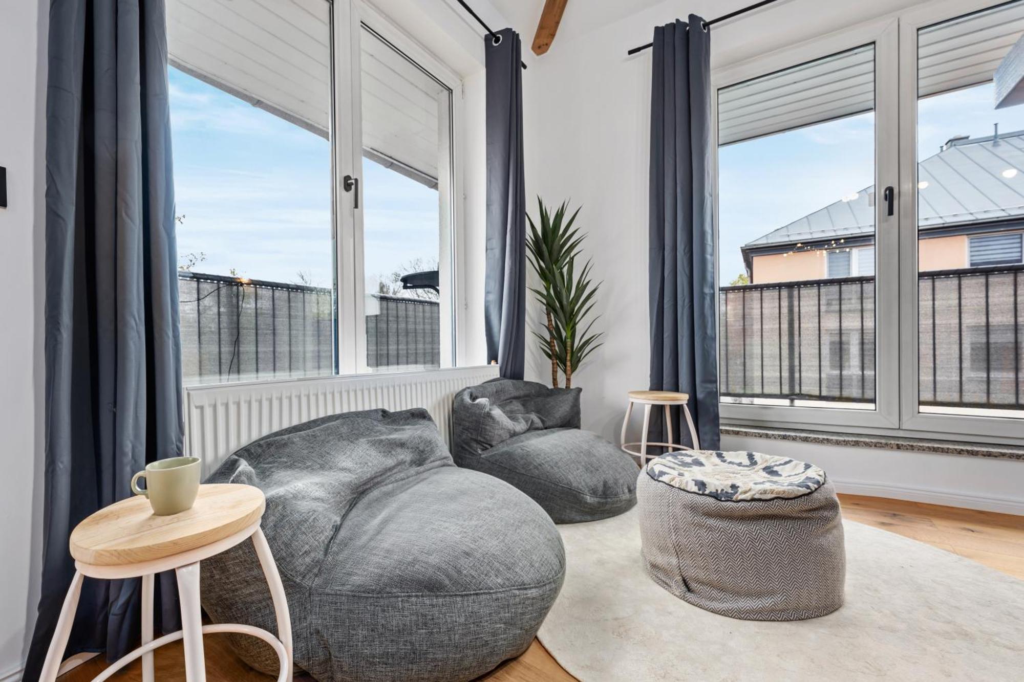 Edler Wohnraum Schwanenteich-Penthouse Mit Garage, Grill, Kaffeevollautomat, Klima, Lift & Terrasse Lägenhet Zwickau Exteriör bild