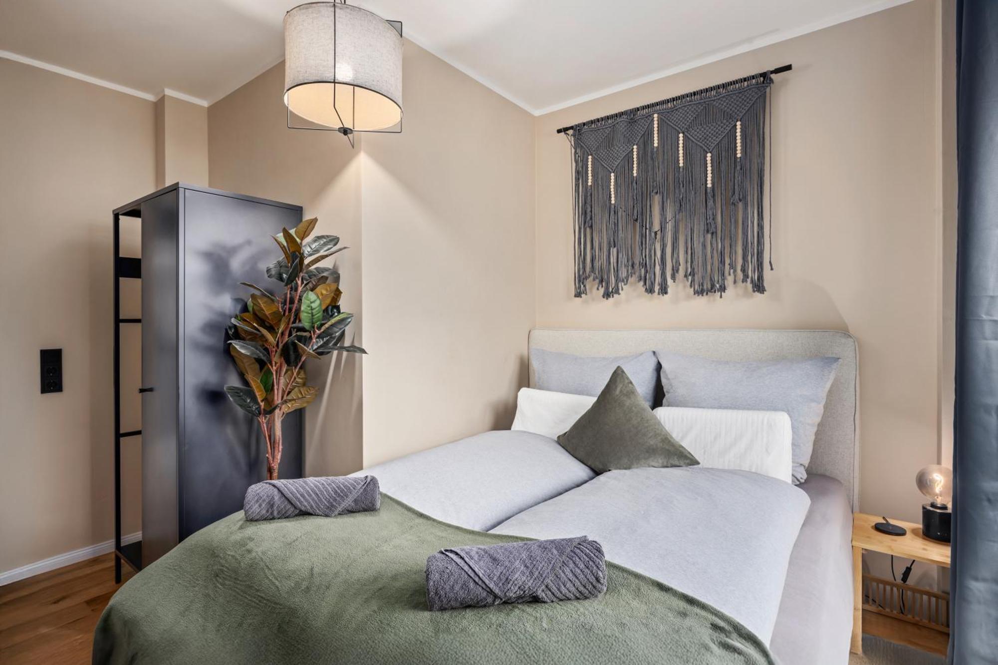 Edler Wohnraum Schwanenteich-Penthouse Mit Garage, Grill, Kaffeevollautomat, Klima, Lift & Terrasse Lägenhet Zwickau Exteriör bild